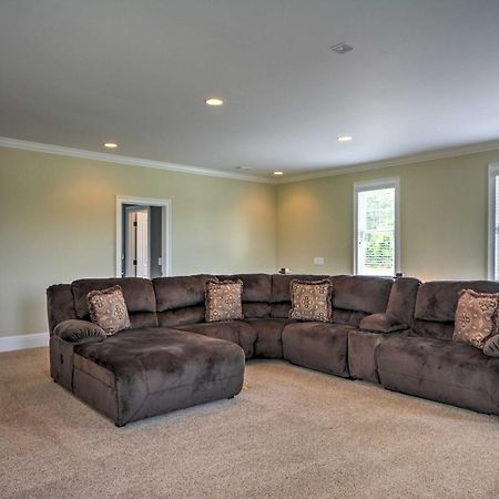 Spacious Family-Friendly Retreat With Winter Rates! Greensboro Dış mekan fotoğraf